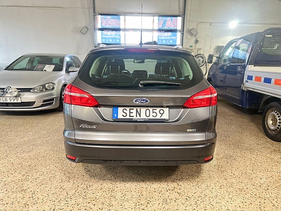 Ford Focus 15 of 15