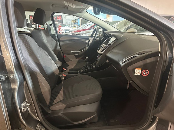 Ford Focus 11 of 15