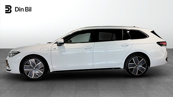 Volkswagen Passat 4 of 5