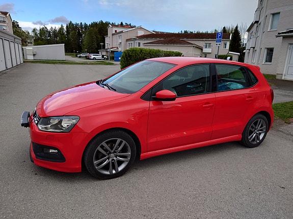 Volkswagen Polo 2 of 5