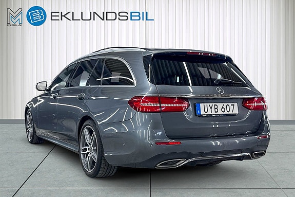 Mercedes-Benz E220 5 of 5