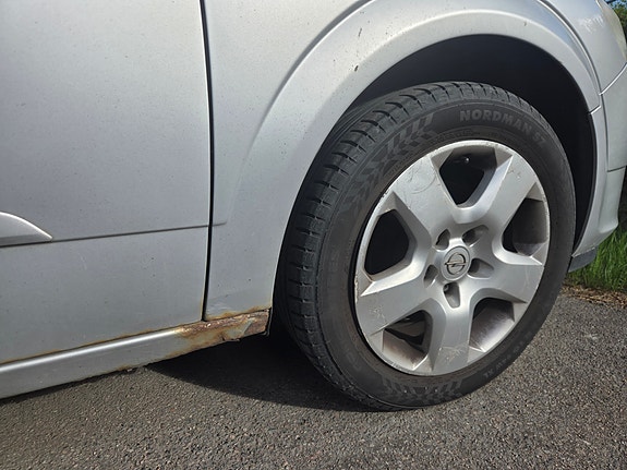 Opel Astra 4 of 5