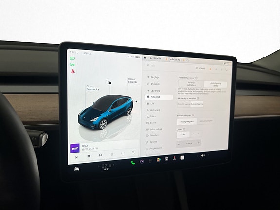 Tesla Model Y 21 of 30