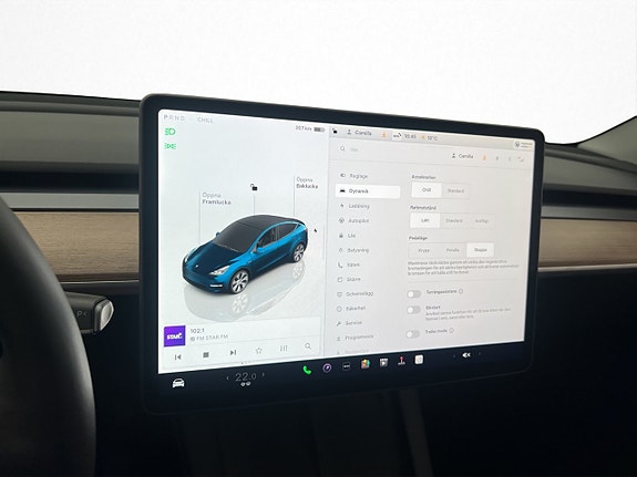 Tesla Model Y 20 of 30