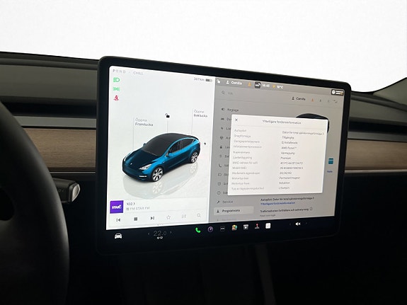Tesla Model Y 25 of 30