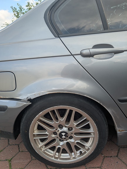 BMW 320i 10 of 10