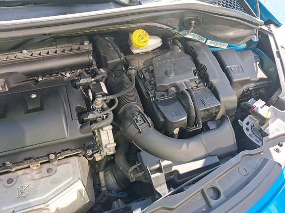Peugeot 207 CC 8 of 9