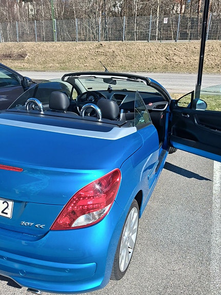 Peugeot 207 CC 5 of 9