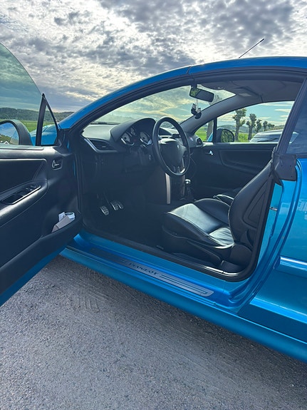 Peugeot 207 CC 7 of 9