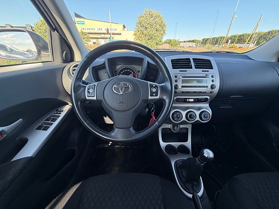 Toyota Urban Cruiser 16 of 21