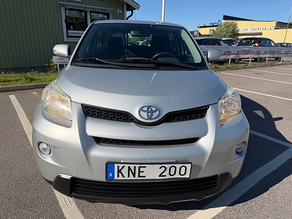 Toyota Urban Cruiser 9 of 21