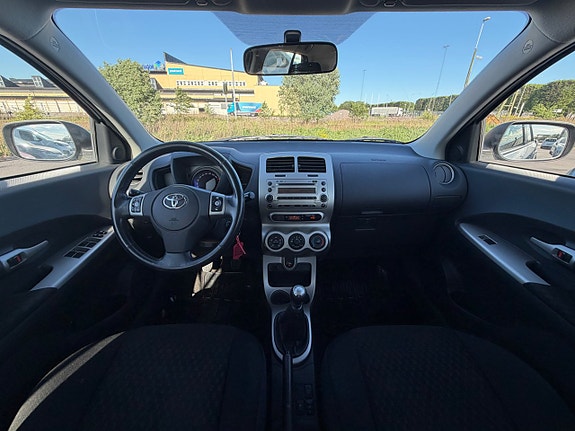Toyota Urban Cruiser 14 of 21