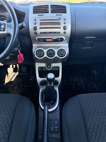 Toyota Urban Cruiser 19 of 21