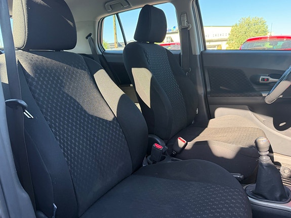 Toyota Urban Cruiser 13 of 21