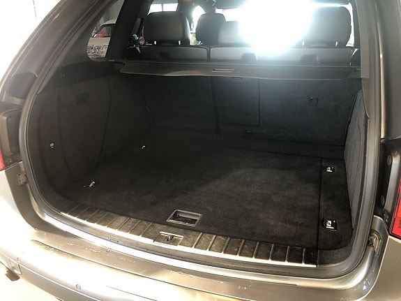 Porsche Cayenne 5 of 5