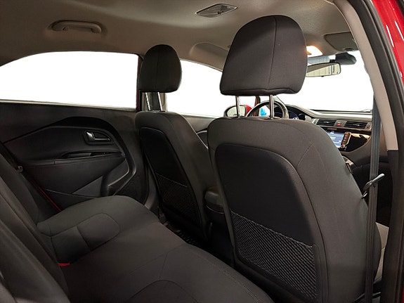 Kia Rio 10 of 18