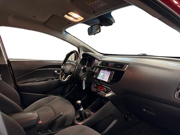 Kia Rio 8 of 18