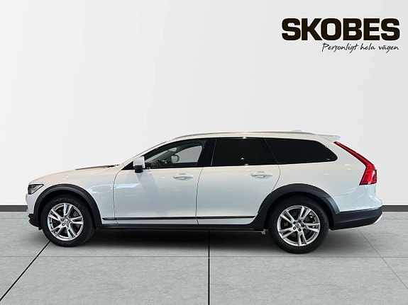 Volvo V90 Cross Country 4 of 5