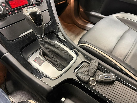 Ford Mondeo 14 of 19