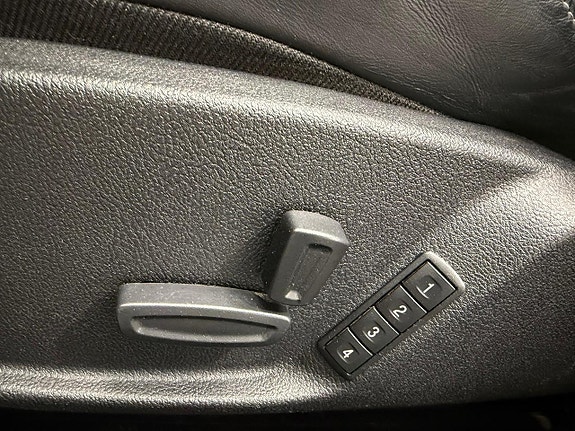 Ford Mondeo 16 of 19