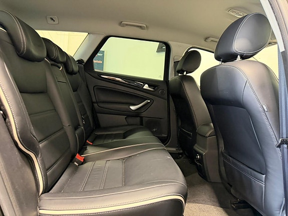 Ford Mondeo 12 of 19