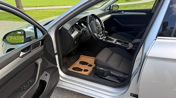 Volkswagen Passat 3 of 5