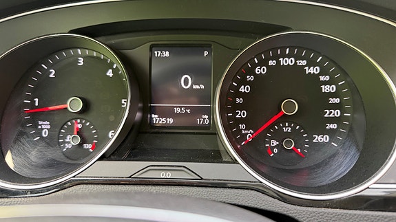Volkswagen Passat 6 of 6