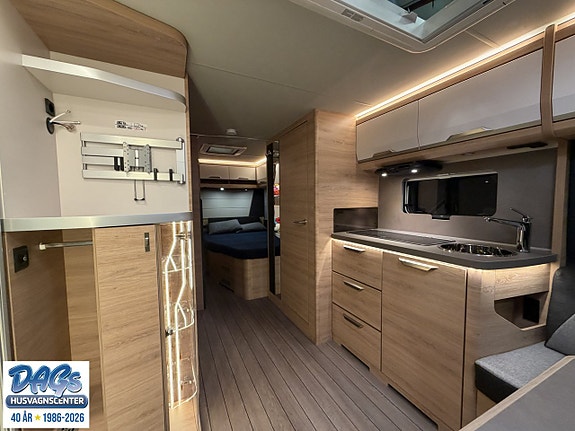 Knaus SÜDWIND 580 UK BLACK SELECTION 14 of 17