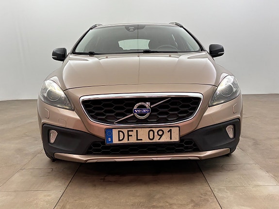 Volvo V40 Cross Country 10 of 21
