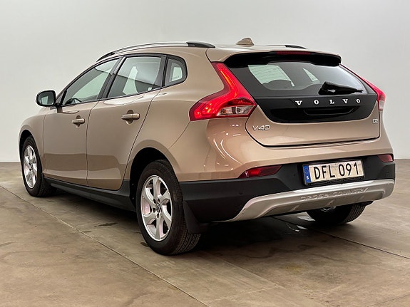 Volvo V40 Cross Country 4 of 21