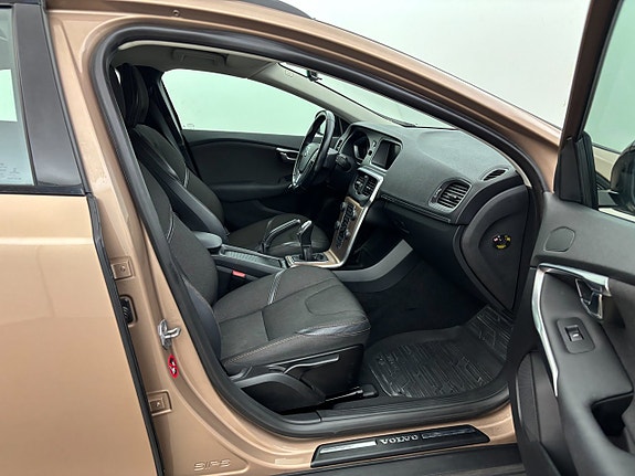 Volvo V40 Cross Country 19 of 21