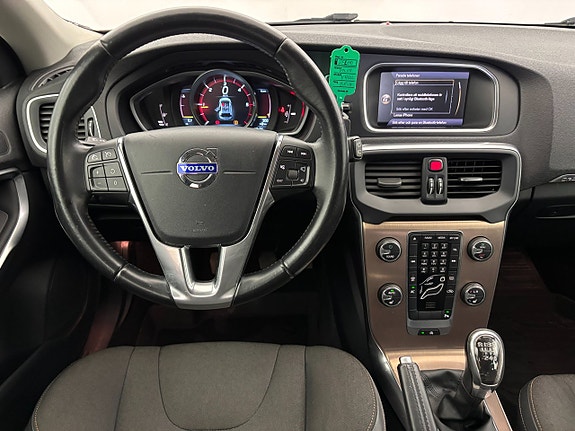 Volvo V40 Cross Country 18 of 21
