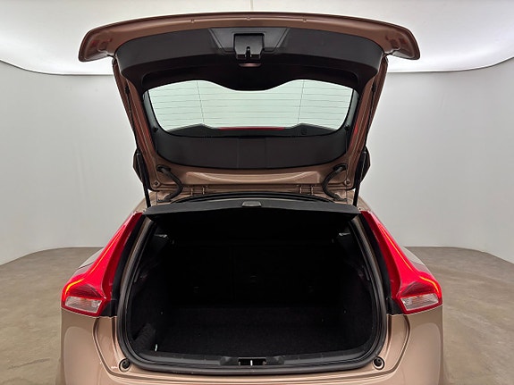 Volvo V40 Cross Country 20 of 21