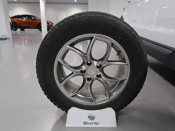 Land Rover Range Rover Evoque 13 of 30