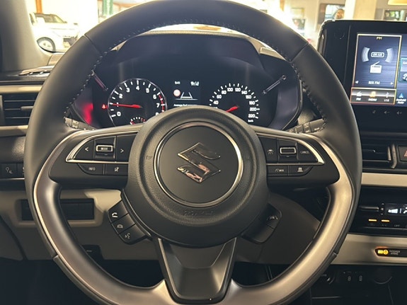 Suzuki Swift 16 of 19