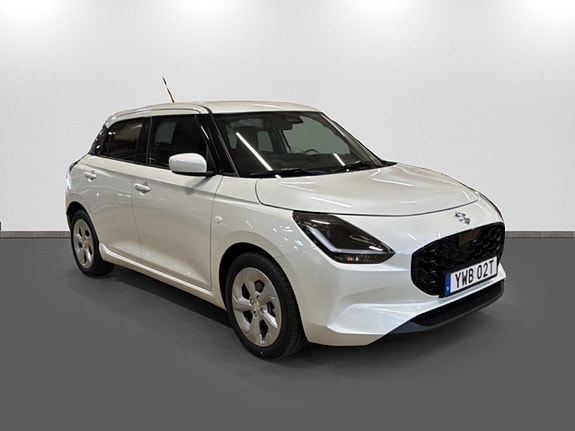 Suzuki Swift 3 of 5