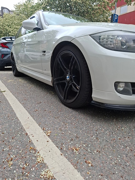 BMW 320d 5 of 5