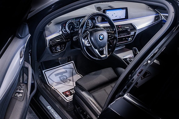 BMW 530e 12 of 23