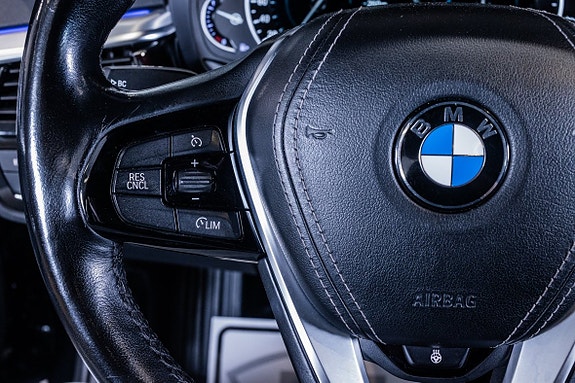 BMW 530e 18 of 23