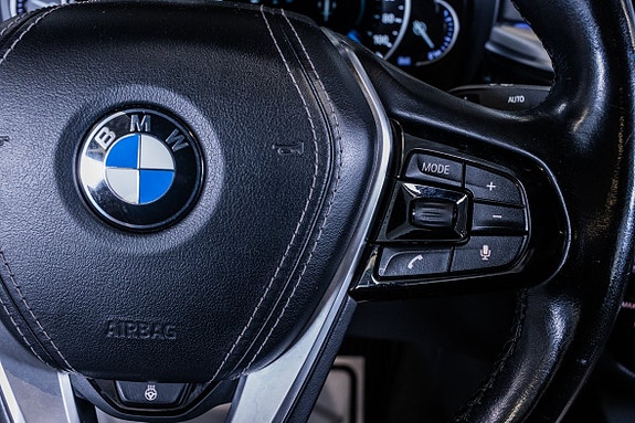 BMW 530e 19 of 23