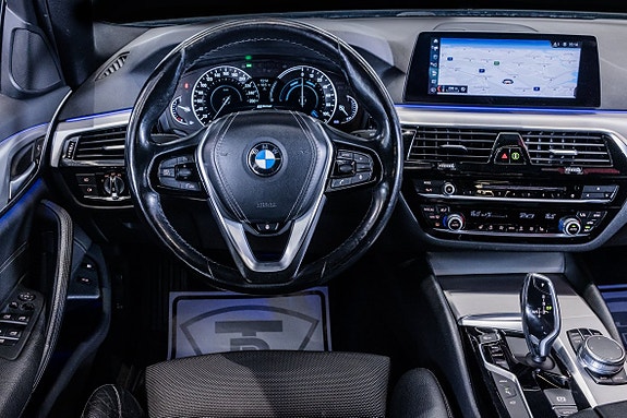 BMW 530e 16 of 23