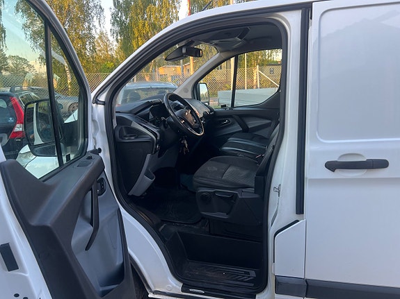 Ford Transit Custom 5 of 5