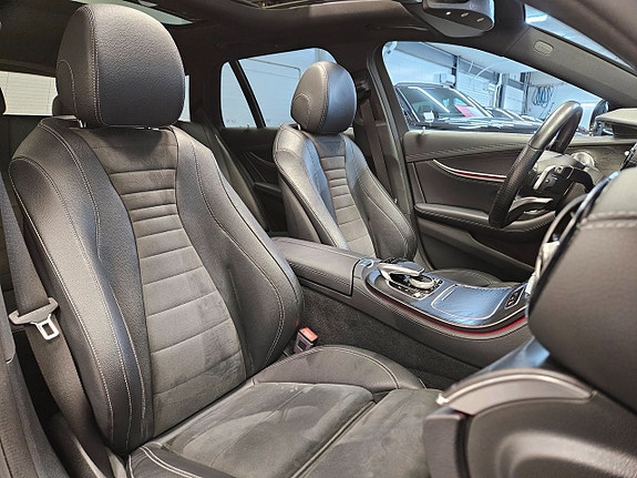 Mercedes-Benz E220 15 of 30