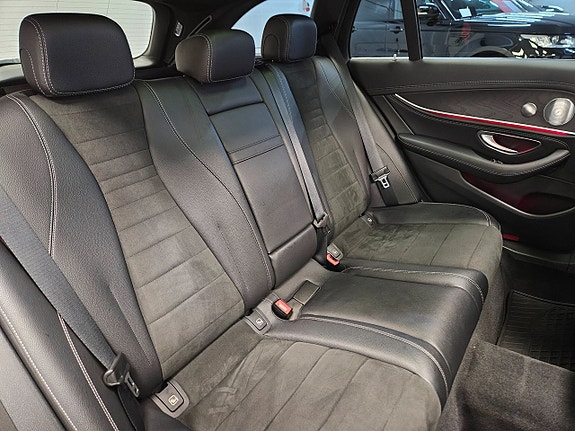 Mercedes-Benz E220 20 of 30