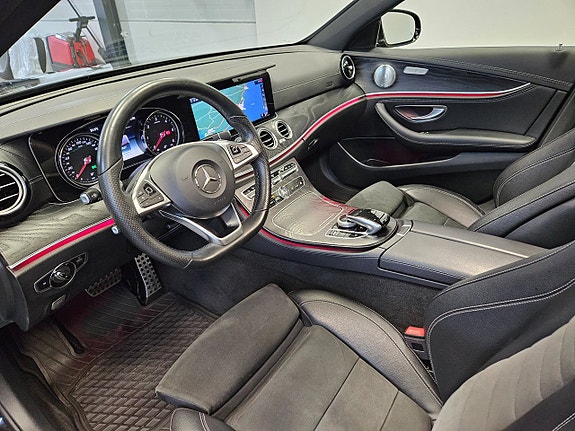 Mercedes-Benz E220 13 of 30
