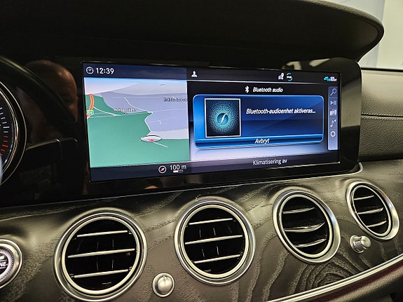 Mercedes-Benz E220 29 of 30