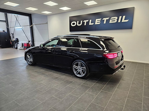 Mercedes-Benz E220 10 of 30