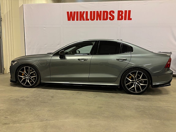 Volvo S60 2 of 5
