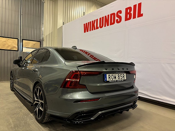 Volvo S60 4 of 5