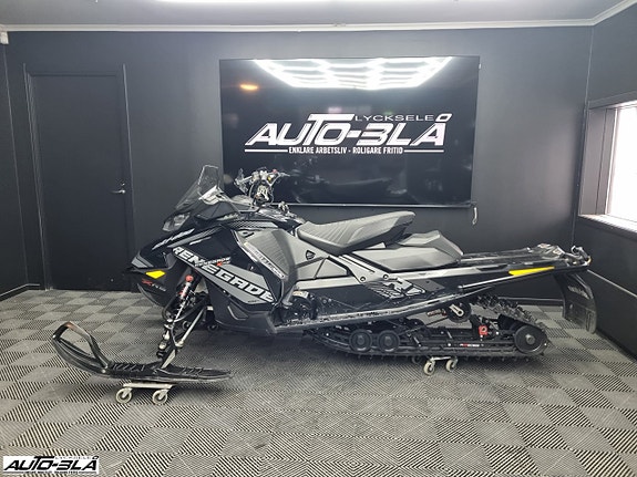 Ski-Doo Renegade X-RS 850 2 of 6